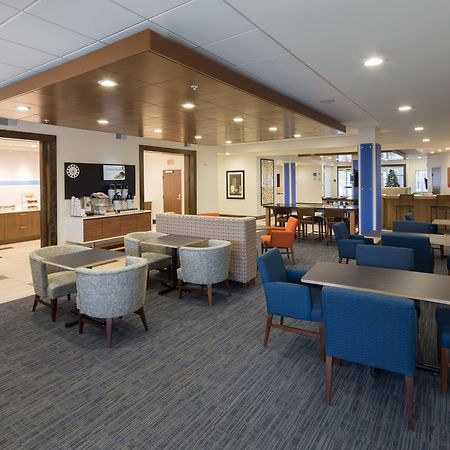Holiday Inn Express & Suites Alpena - Downtown By Ihg Εξωτερικό φωτογραφία