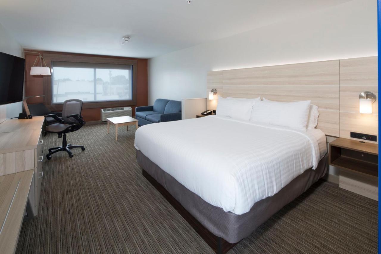 Holiday Inn Express & Suites Alpena - Downtown By Ihg Εξωτερικό φωτογραφία