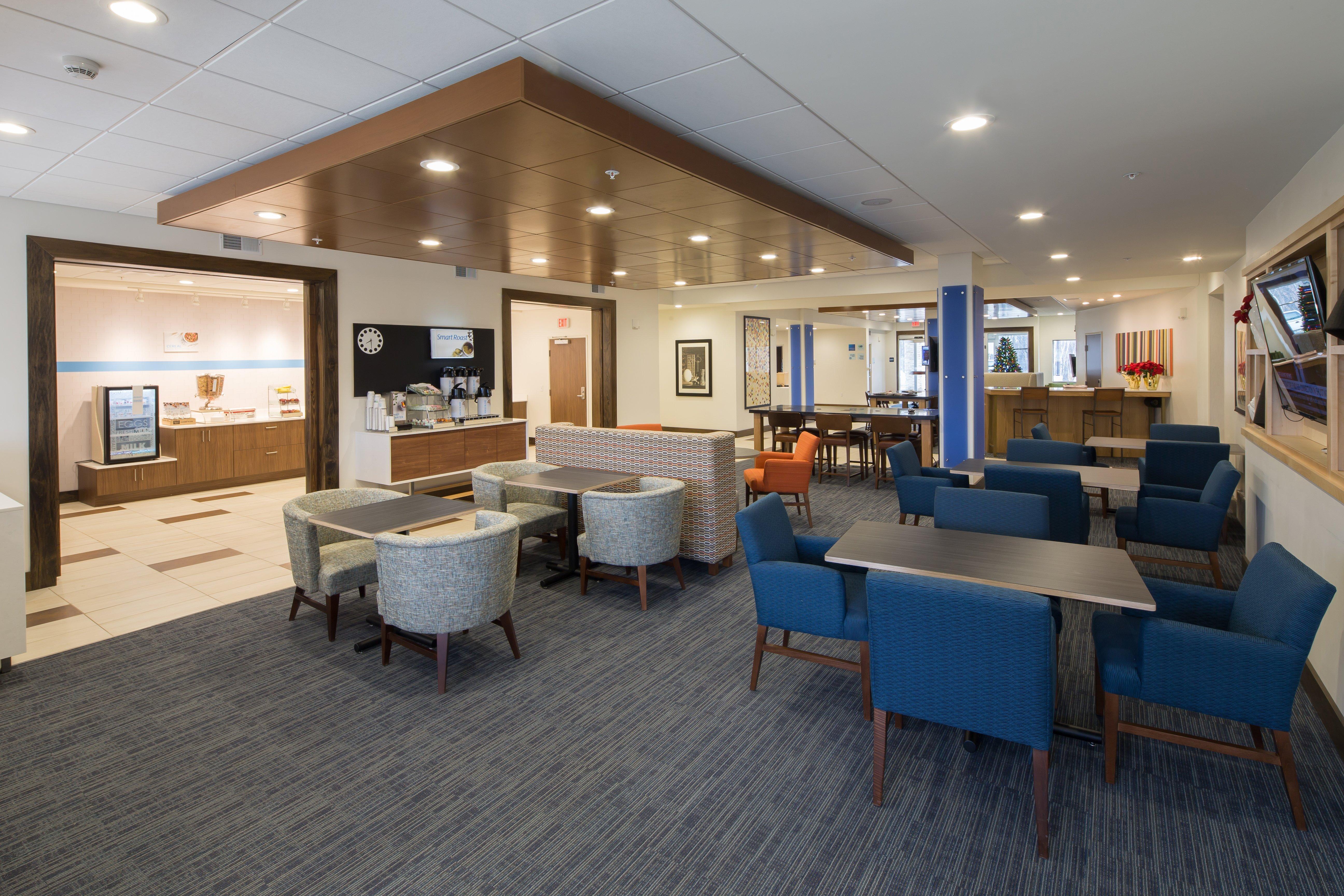 Holiday Inn Express & Suites Alpena - Downtown By Ihg Εξωτερικό φωτογραφία